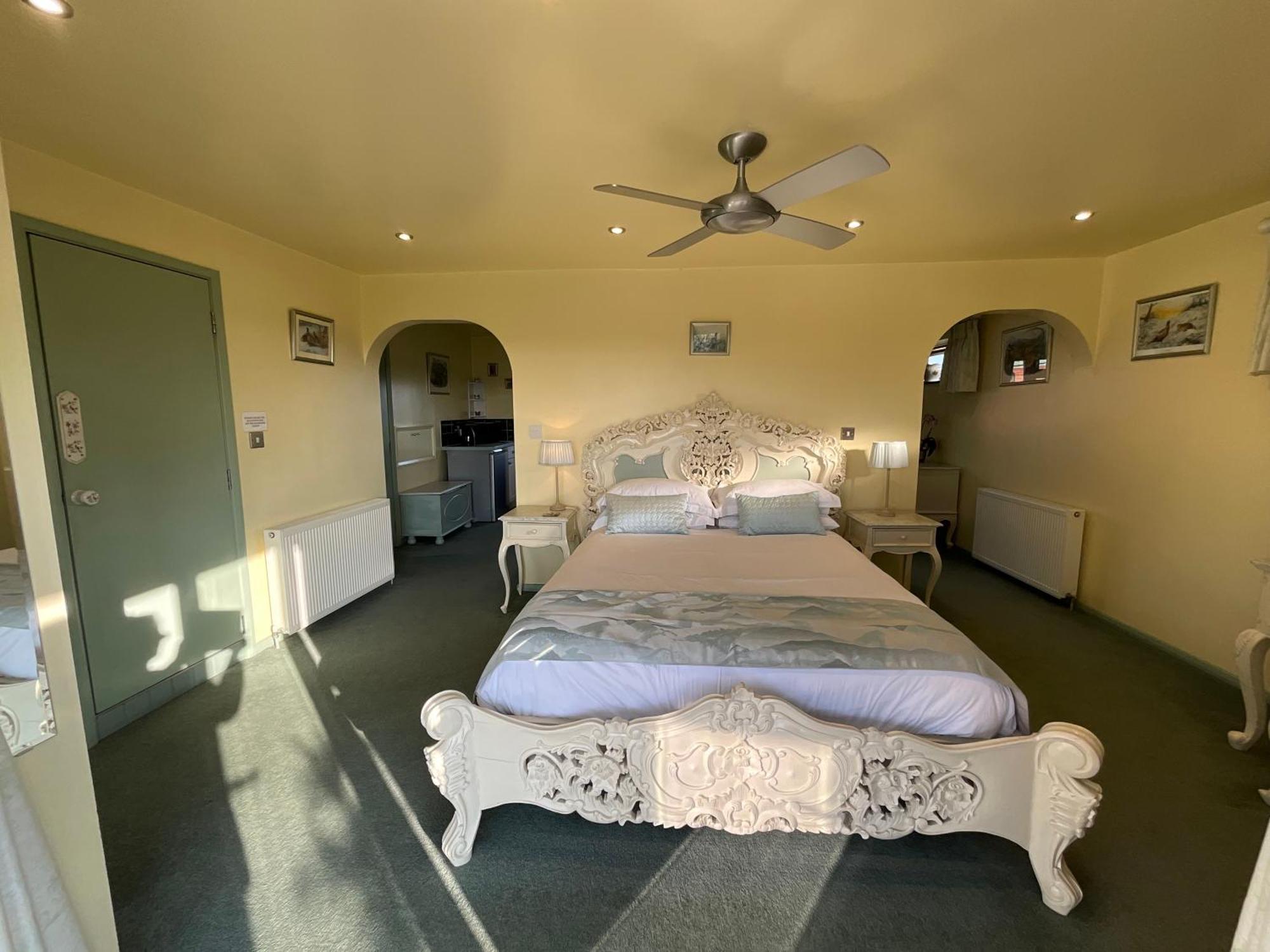 Pheasant Suites Colchester Ngoại thất bức ảnh